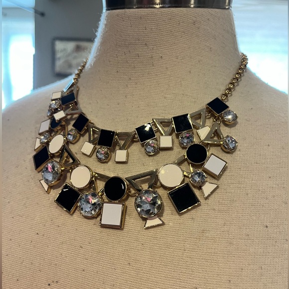Classic Kate Spade enamel and rhinestone statement necklace - Picture 3 of 8